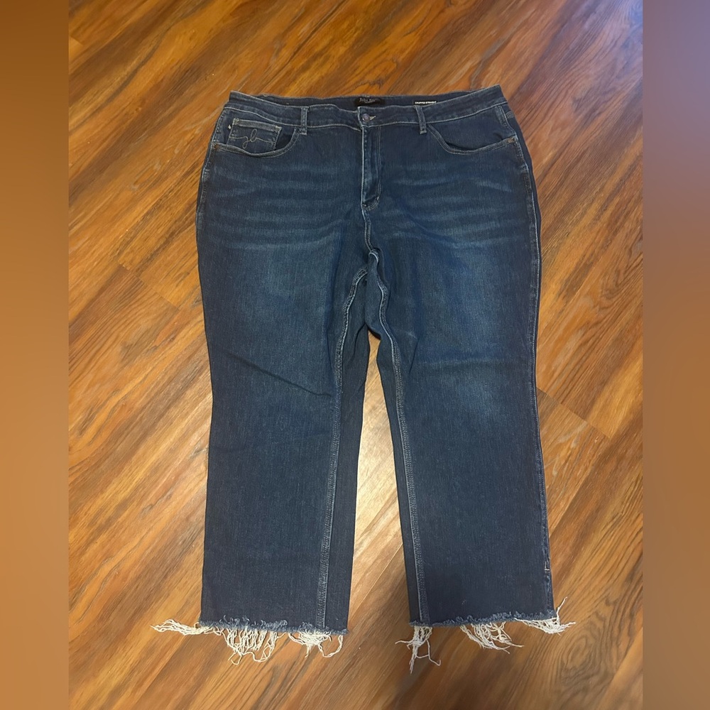 Women’s Judy Blue Cropped Straight Jeans